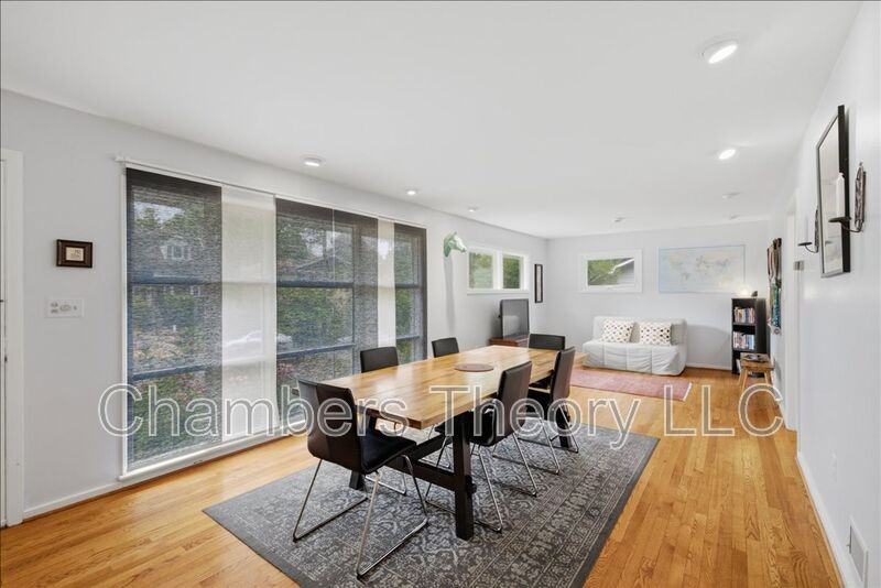912 N Lexington St - Photo 4 of 40