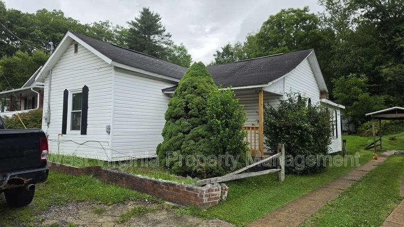 242 Riffe St - Photo 2 of 13