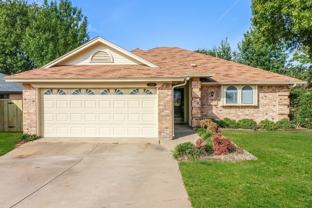 700 Sandy Trl - Photo 1 of 1
