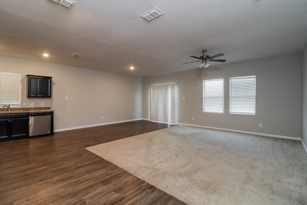 10332 Jameson Ln - Photo 5 of 16