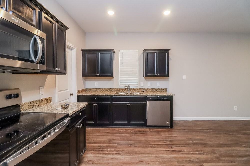 10332 Jameson Ln - Photo 6 of 16