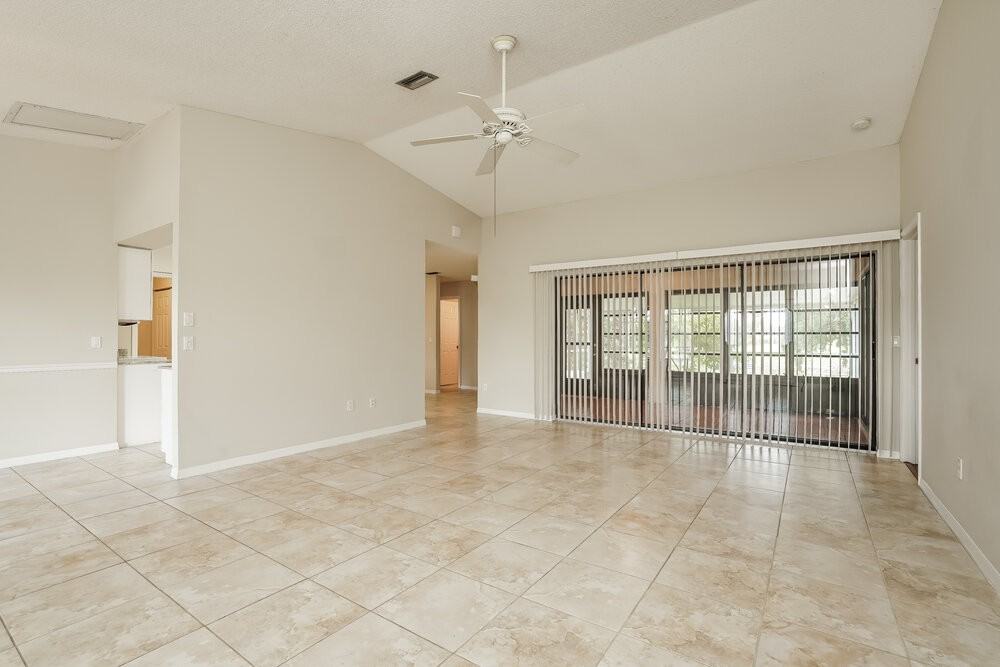 278 Mark Twain Ln - Photo 4 of 25
