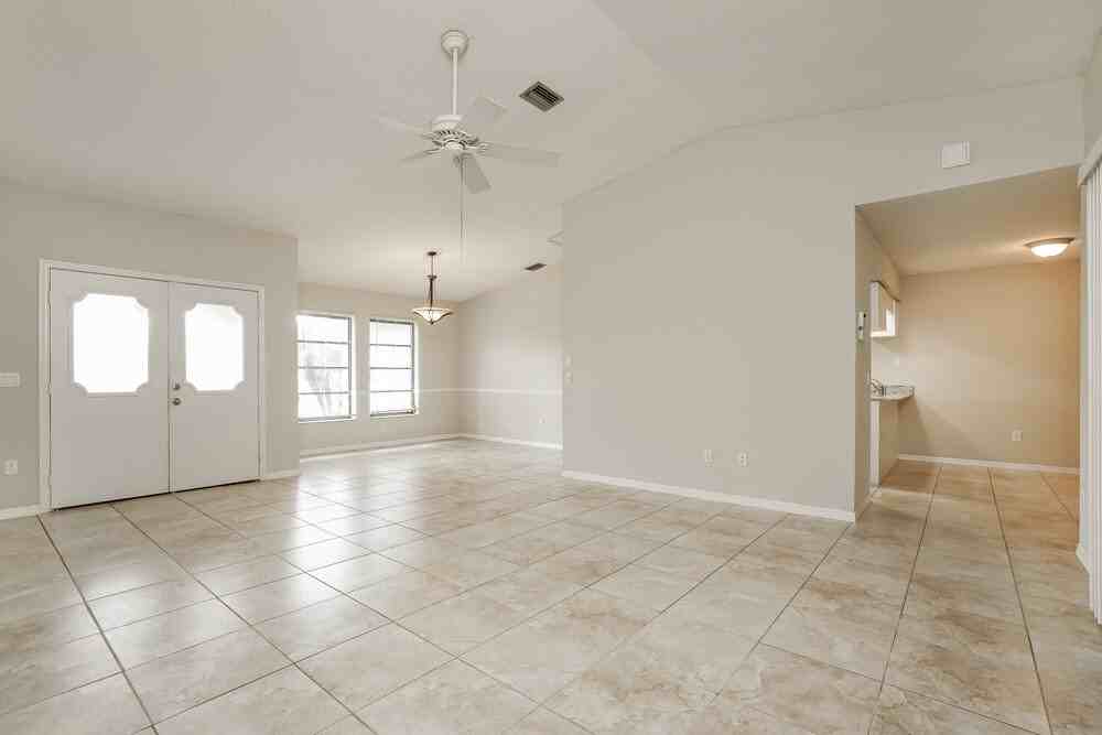 278 Mark Twain Ln - Photo 5 of 25