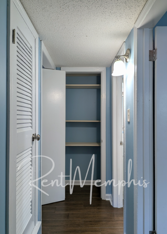 358 E Parkway N #4 - Photo 7 of 14