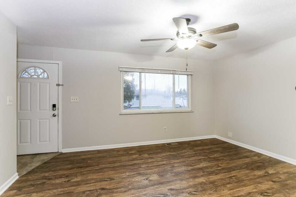 3944 Ivorton Rd E - Photo 6 of 17