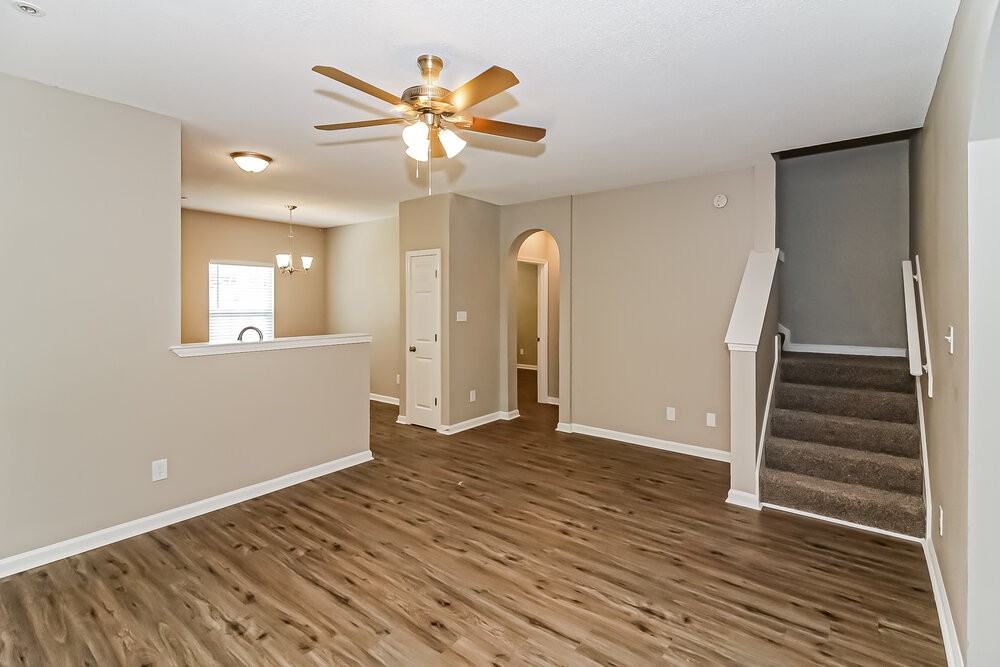 9864 White Poplar Dr - Photo 4 of 16