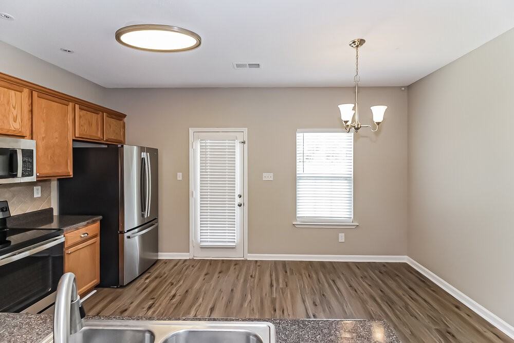 9864 White Poplar Dr - Photo 5 of 16