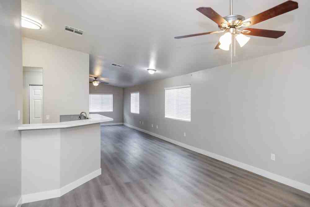 5285 Mineral Lake Dr - Photo 4 of 16