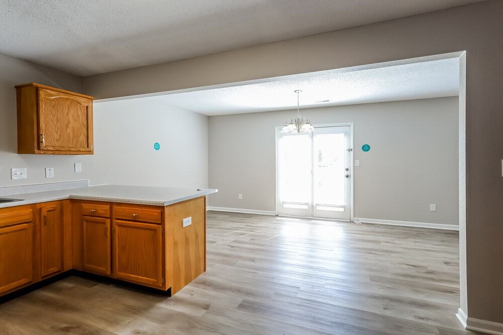 109 Lockerbie Ln - Photo 5 of 17