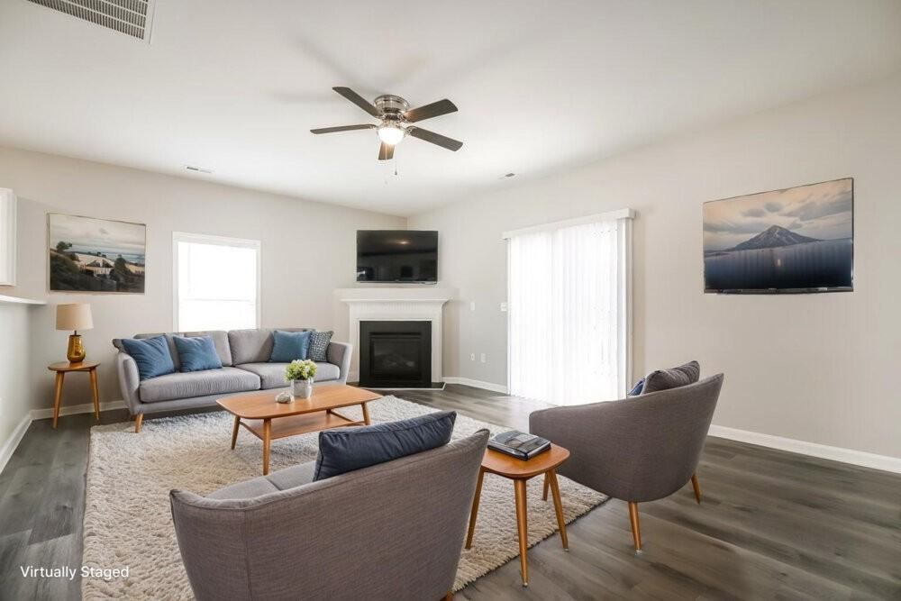 1308 Hosmer Ct - Photo 4 of 20