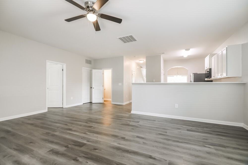 1308 Hosmer Ct - Photo 6 of 20
