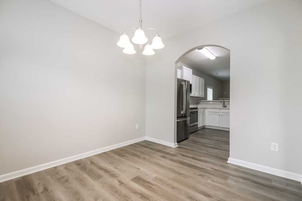 1308 Hosmer Ct - Photo 7 of 20