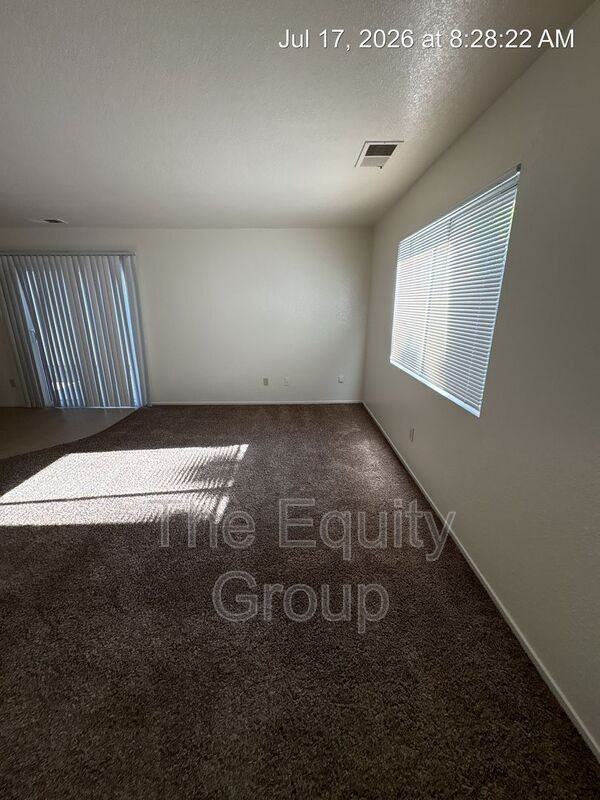 1577 E Cross Ave - Photo 2 of 14