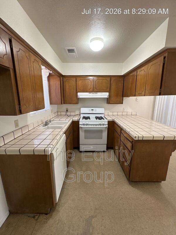 1577 E Cross Ave - Photo 6 of 14