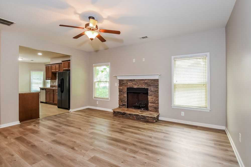 114 Valdosta Ave - Photo 6 of 17