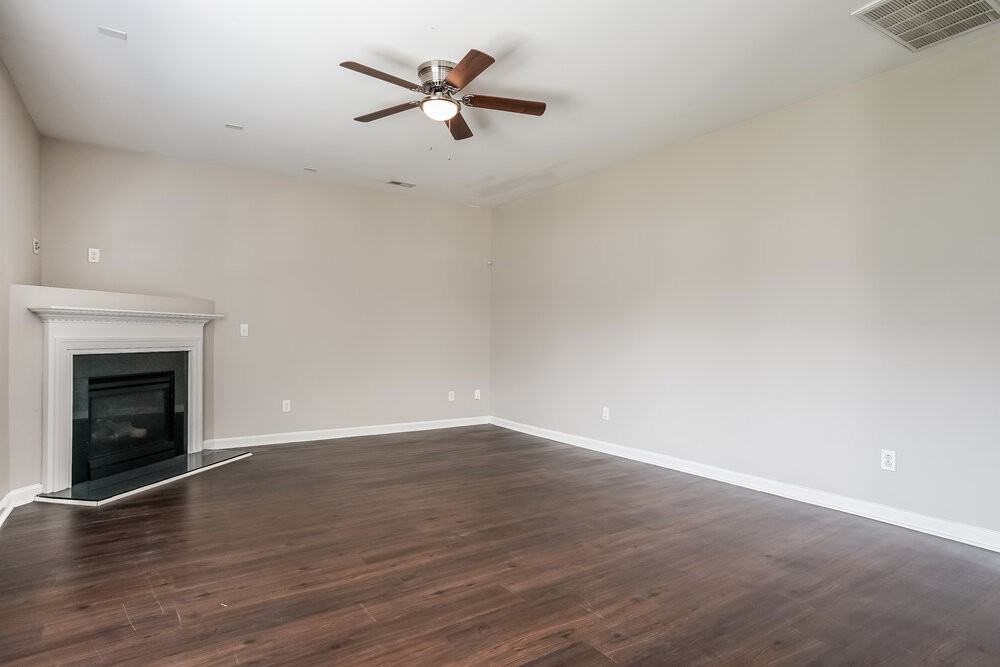 3701 Amistad Ln - Photo 4 of 17