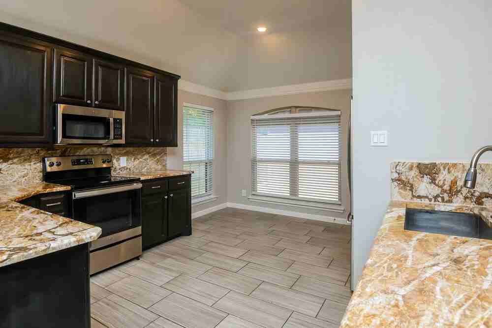 5900 Ravenya St - Photo 7 of 16