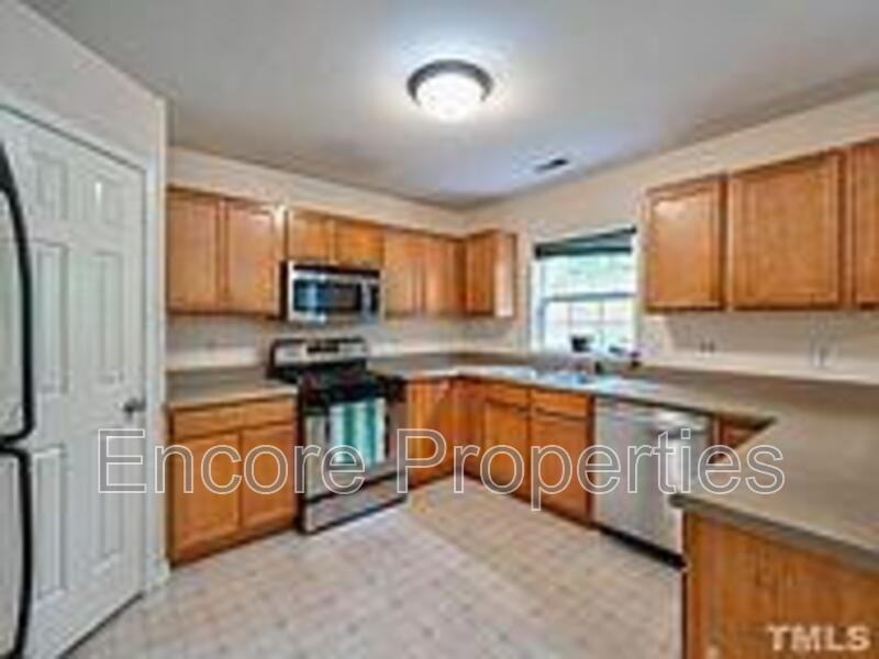 6 Stepney Ct - Photo 3 of 8