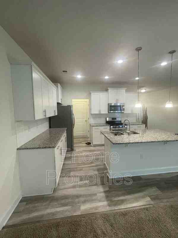 1313 Compass Dr - Photo 3 of 17