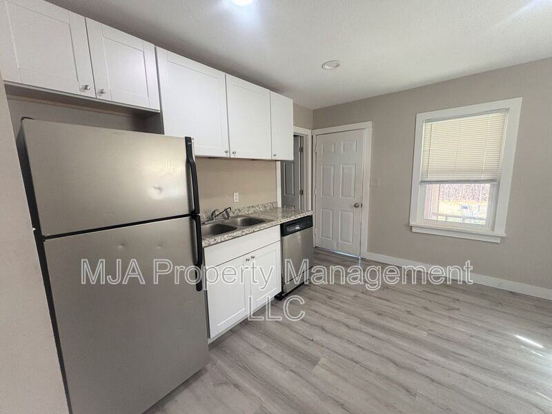 2961 Southwest #3 - Photo 6 of 13
