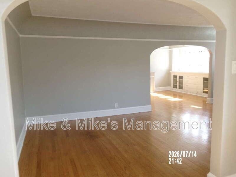 6424 W Chambers St - Photo 3 of 30