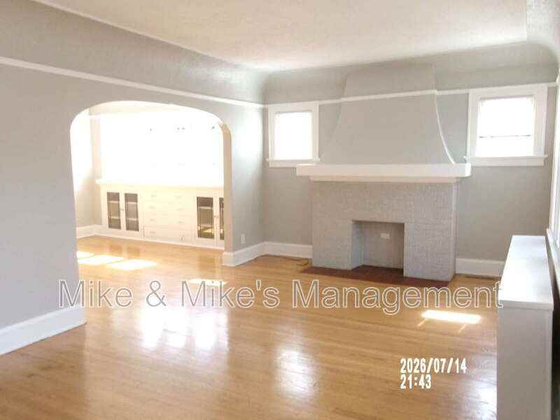6424 W Chambers St - Photo 6 of 30