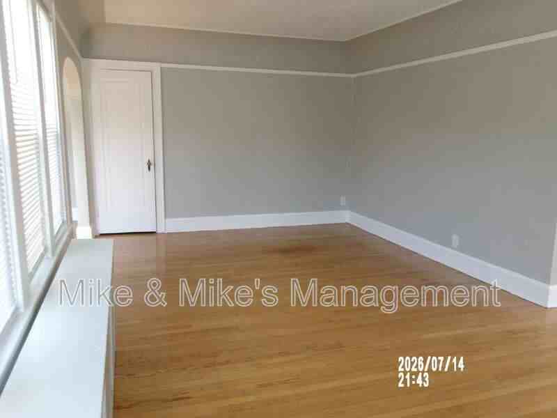 6424 W Chambers St - Photo 7 of 30