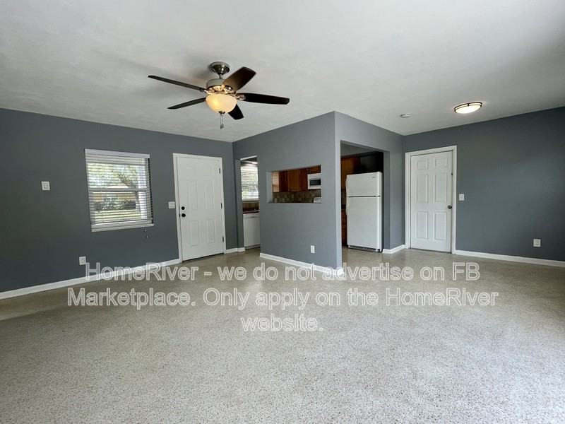 211 S Fernwood Ave - Photo 4 of 19