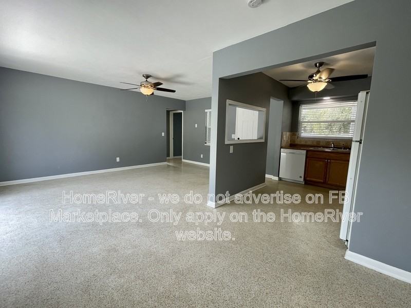 211 S Fernwood Ave - Photo 5 of 19