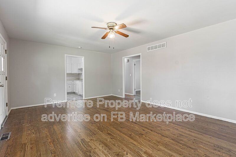 1515 N Pearl St - Photo 3 of 10