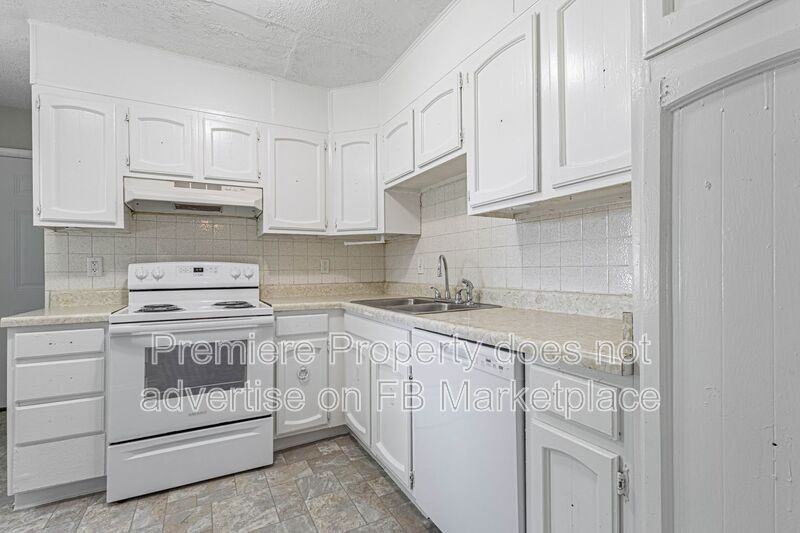 1515 N Pearl St - Photo 4 of 10