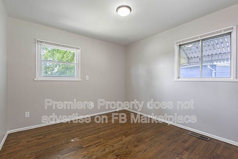 1515 N Pearl St - Photo 6 of 10