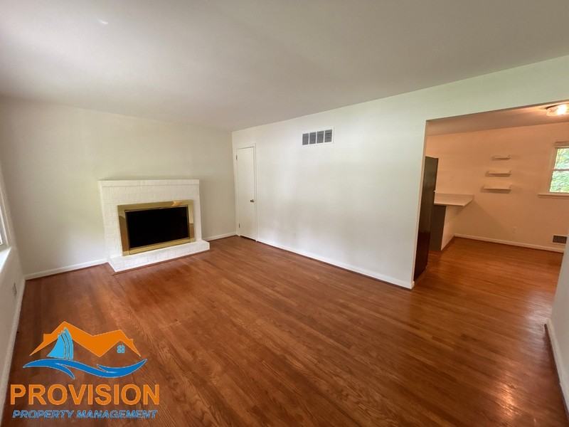 20 Washington Dr - Photo 2 of 28