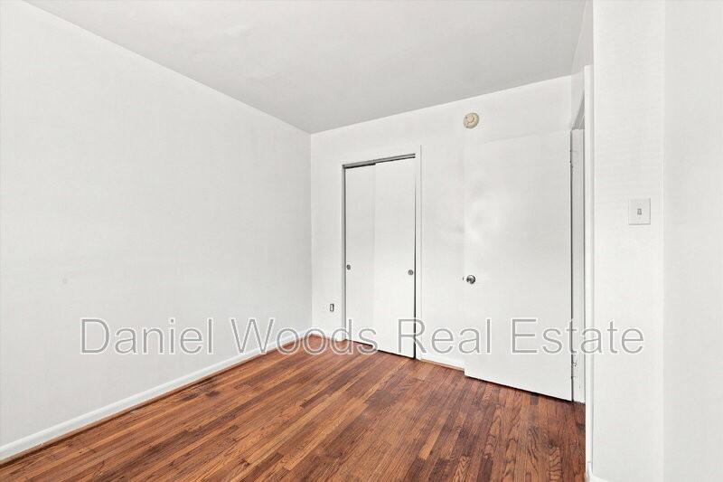 918 Booth St #B - Photo 6 of 10