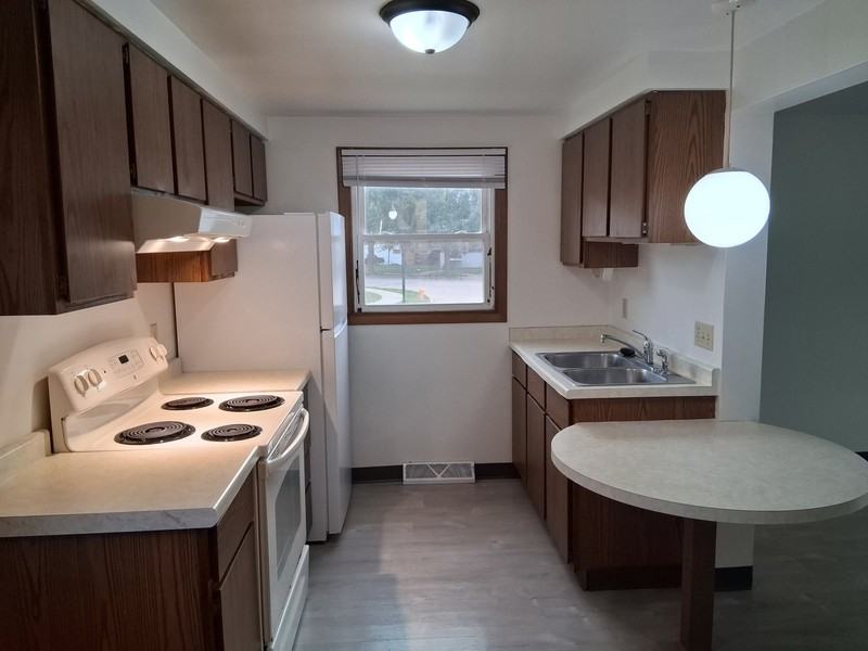 431 Michigan St - Photo 4 of 16