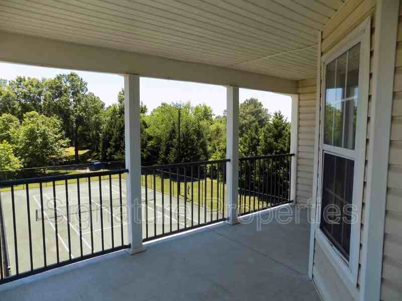 801 Brassie Ln #J - Photo 4 of 9