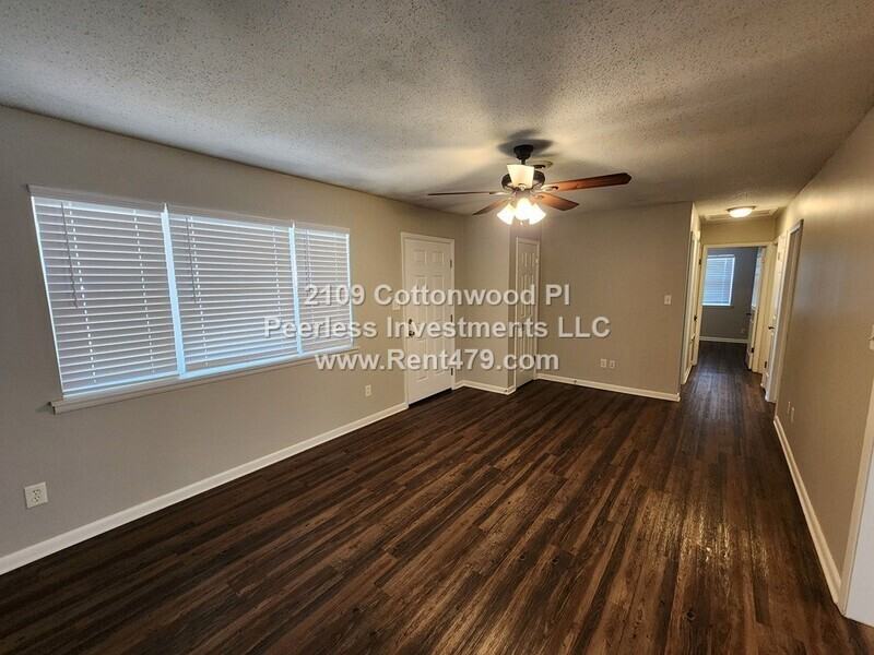 2109 Cottonwood Pl - Photo 4 of 18