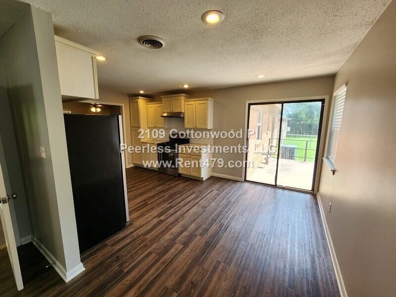 2109 Cottonwood Pl - Photo 5 of 18