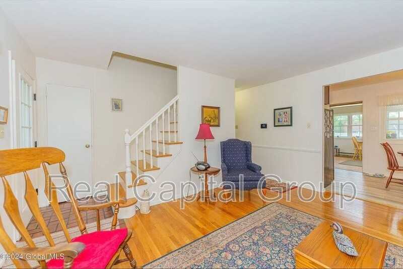 109 Locust Park - Photo 3 of 14