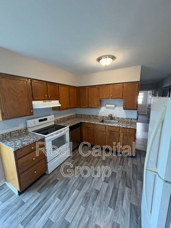 422 Spring St #FL1 - Photo 6 of 21