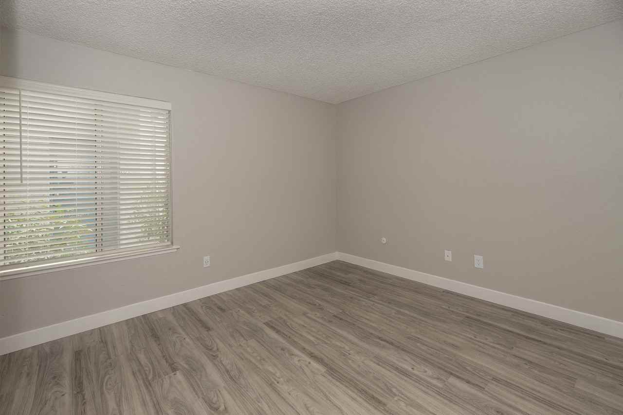 The Everette - Photo 2 of 15