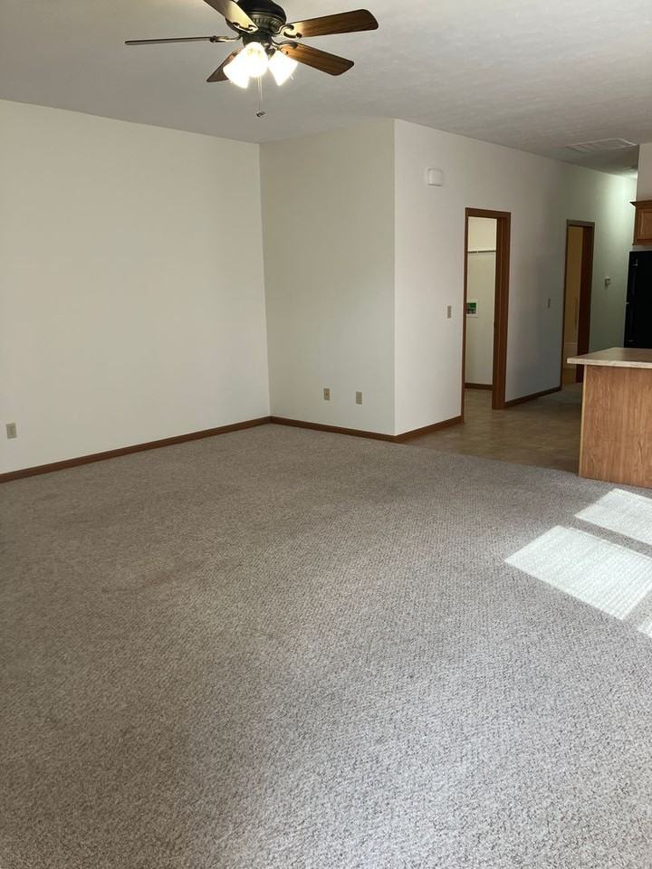 1023 Laurel Tree Ct - Photo 4 of 14