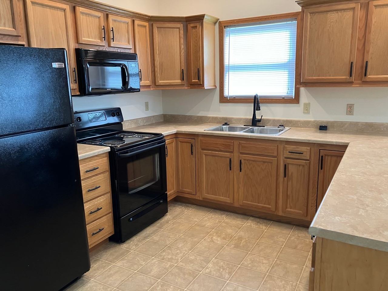 1023 Laurel Tree Ct - Photo 6 of 14