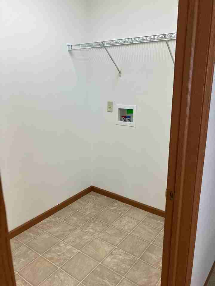 1023 Laurel Tree Ct - Photo 7 of 14
