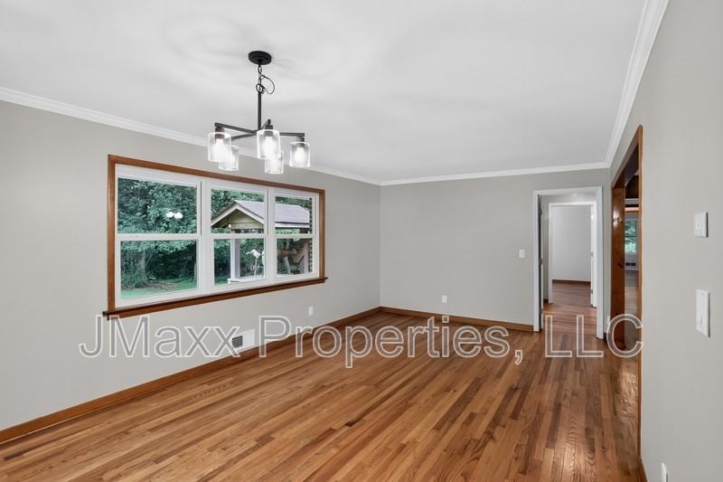 13795 Birmingham Hwy - Photo 2 of 15