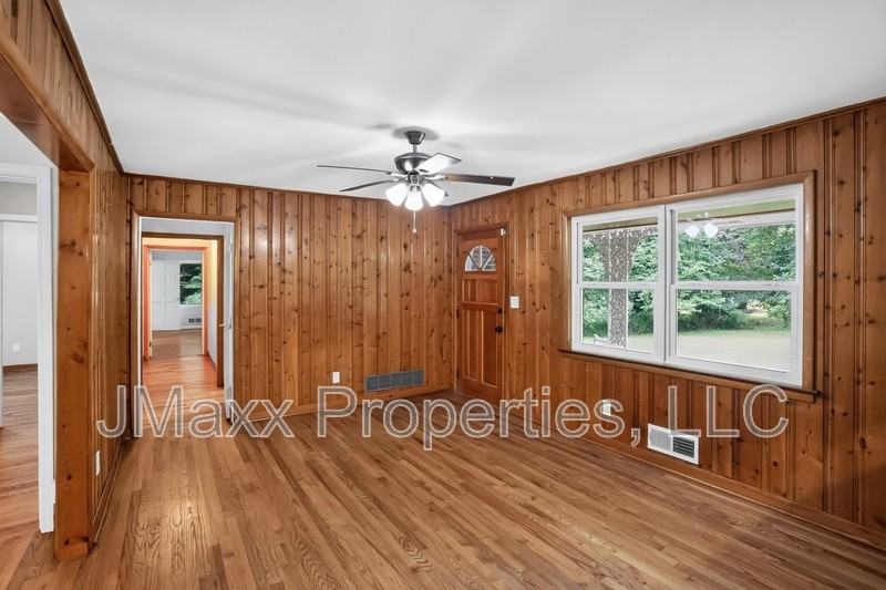 13795 Birmingham Hwy - Photo 5 of 15