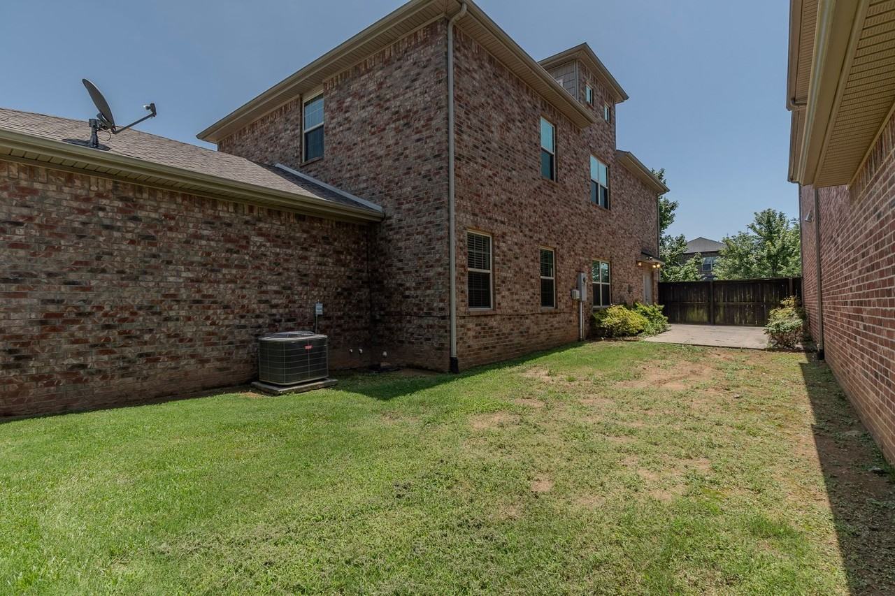 537 N Salem Rd - Photo 5 of 35