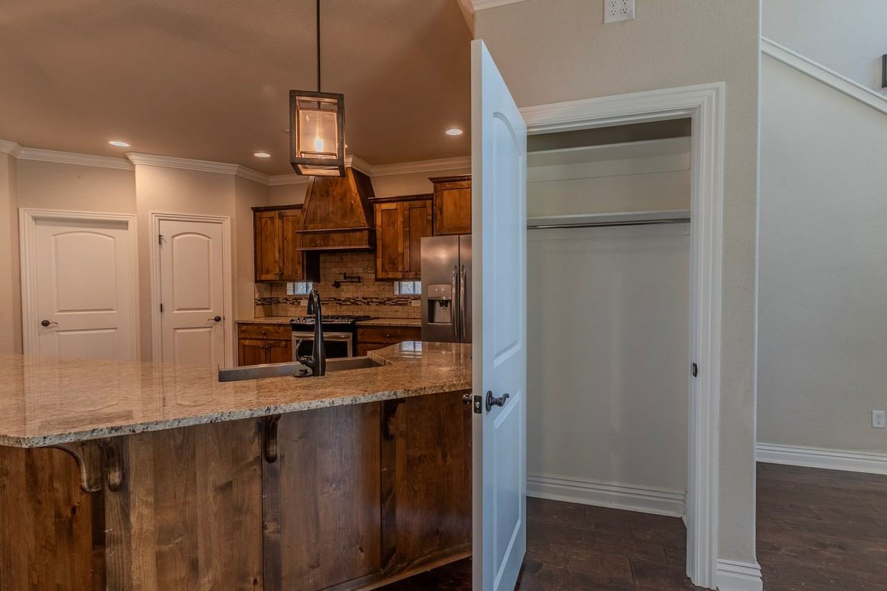 537 N Salem Rd - Photo 6 of 35