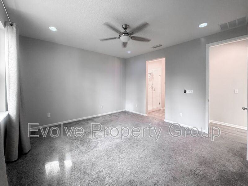 231 Flach Dr - Photo 2 of 8