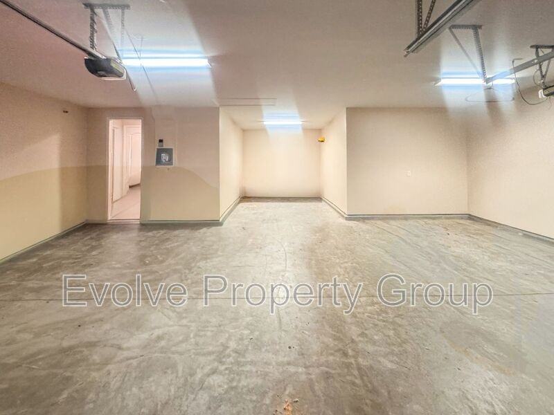 231 Flach Dr - Photo 4 of 8